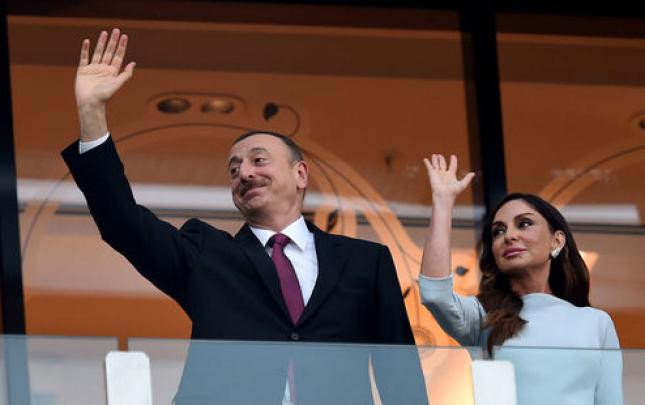 Prezident İlham Əliyev və birinci xanım Mehriban Əliyeva “Paris-2024” XXXIII Yay Olimpiya Oyunlarında parlaq qələbə ilə Olimpiya çempionu adını qazanan cüdoçu Hidayət Heydərova zəng ediblər