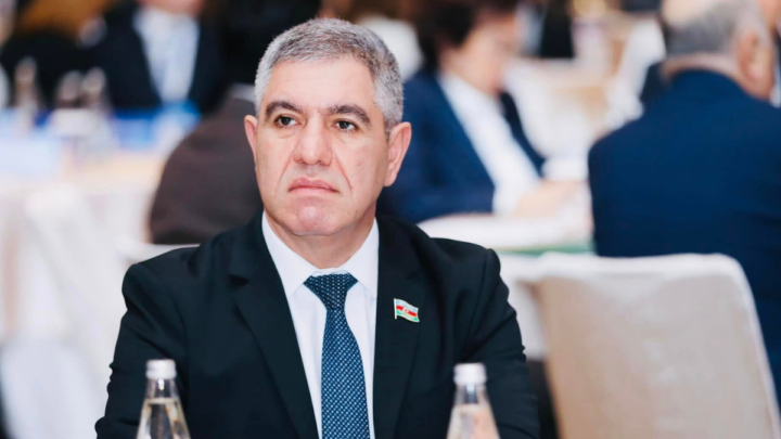 Vüqar Bayramov: Minimum əməkhaqqı gəlir vergisindən azad edilməlidir