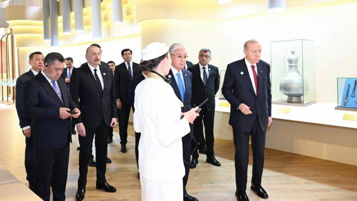 Prezident İlham Əliyev və TDT-nin iştirakçıları Türküstanda  mədəni məkanlarla tanış olublar